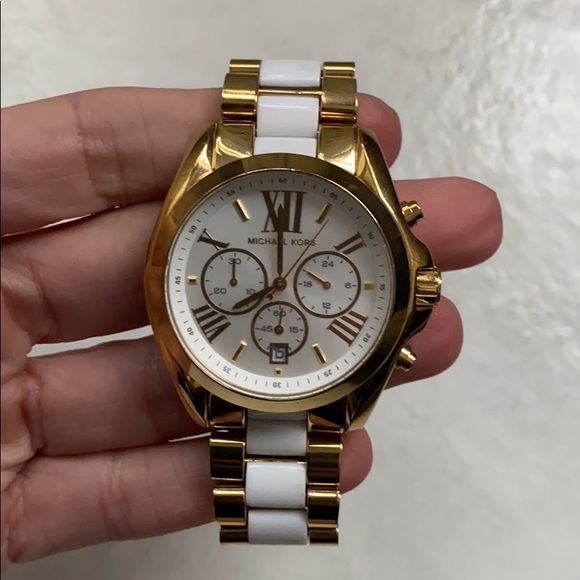 Watch - Picture 1 of 4